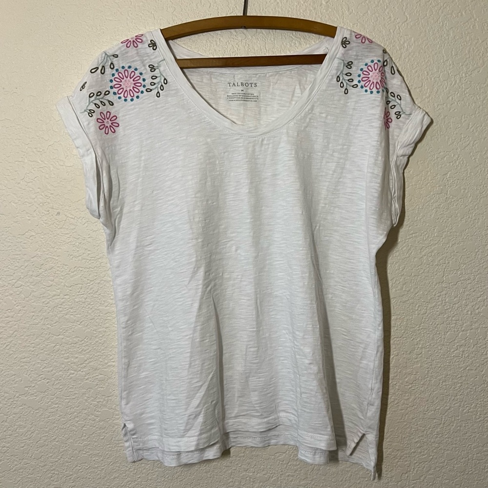 Womens Talbots White Tee with Embroidered Floral Sleeves Size Medium
